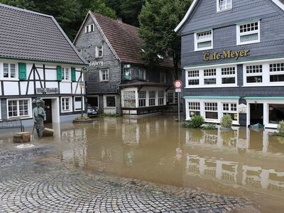 Gräfrather Häuser unter Wasser nach dem Hochwasser von 2021